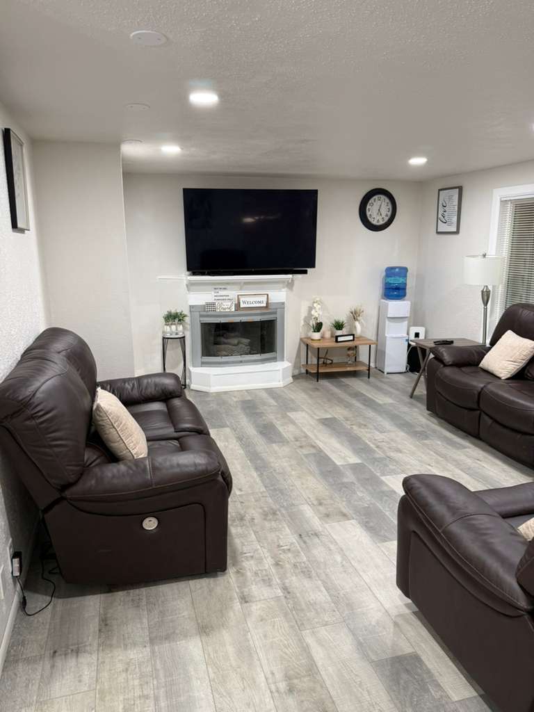 Graceful Living Home Image 5